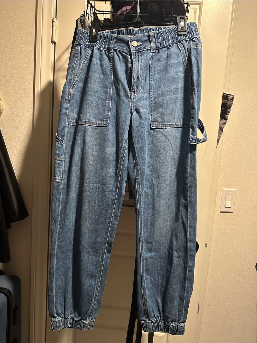 American Eagle Outfitters Light Blue Denim Jogger Jeans